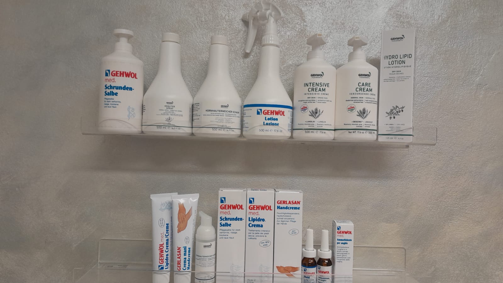 Polica s profesionálnymi produktmi GEHWOL
